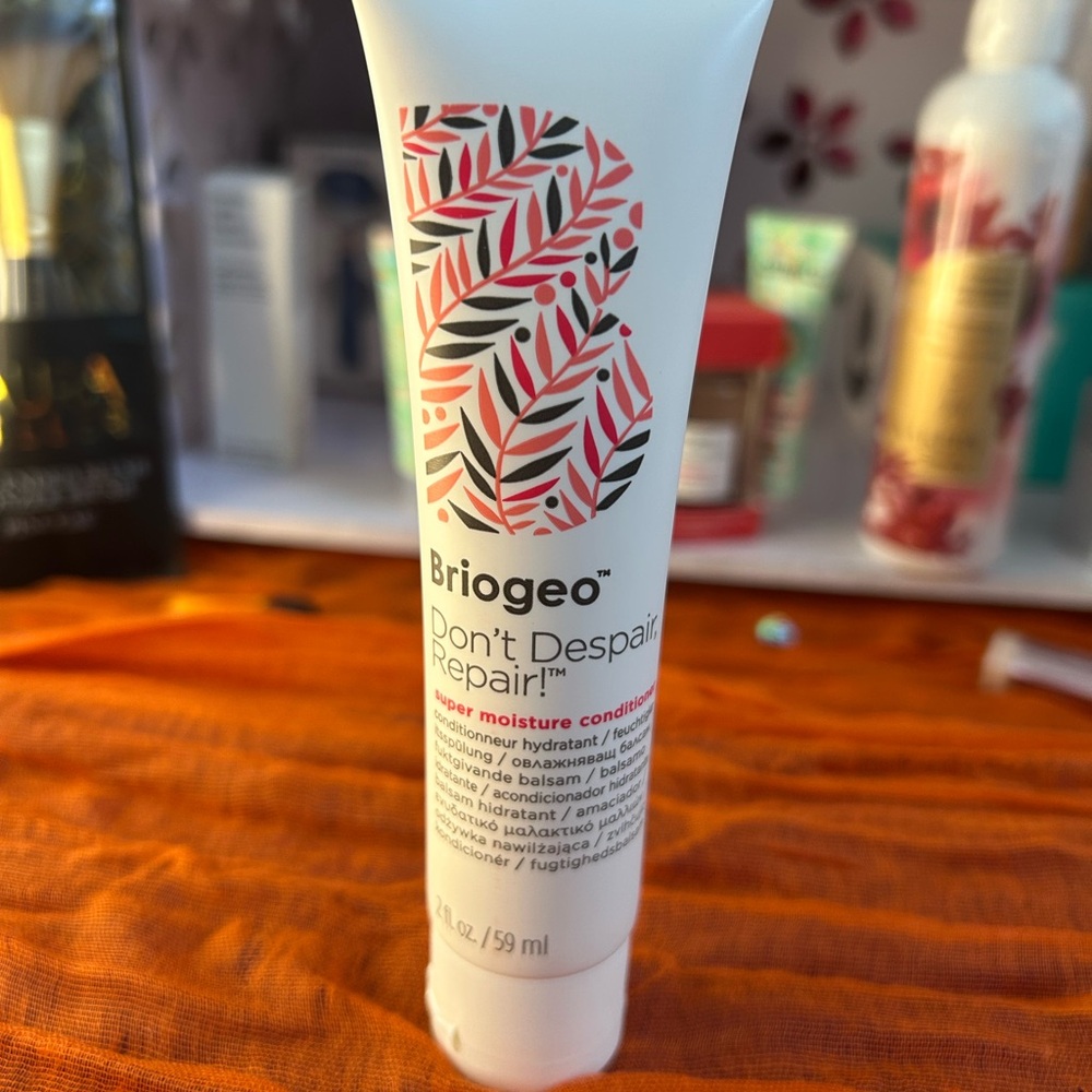 Briogeo Don't Despair, Repair! Hair Treatment Set - Red and White - Picture 5 of 6